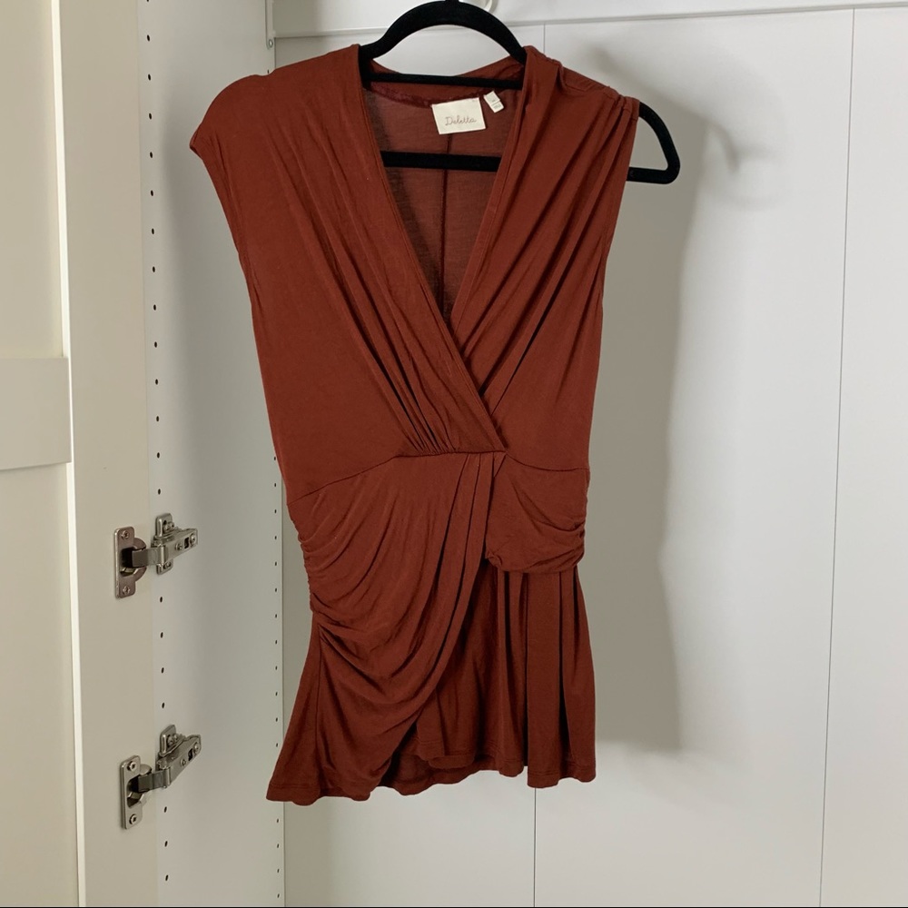 5/$25 Sale ☀️ Anthro Deletta Classic Wrap Sleeveless Blouse